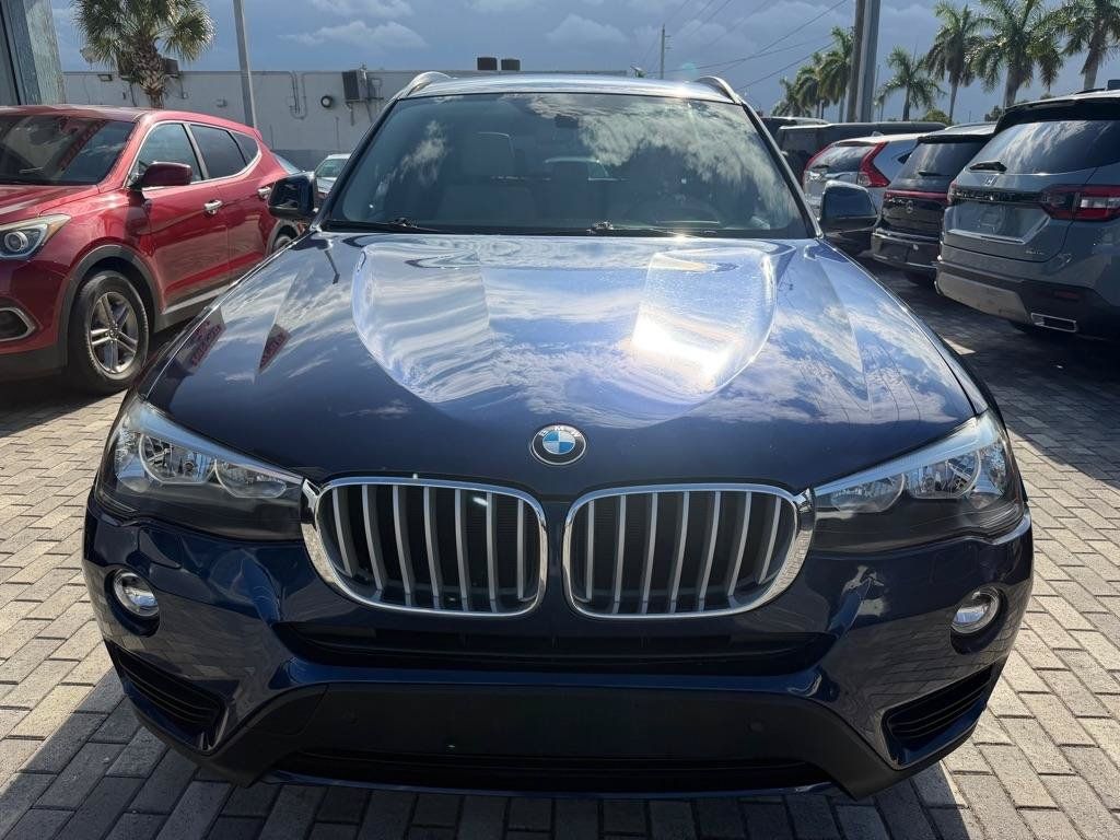 Used 2017 BMW X3 sDrive28i RWD image 3