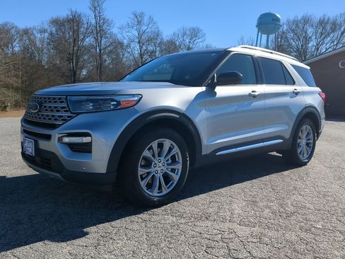 Certified 2022 Ford Explorer Limited image 6