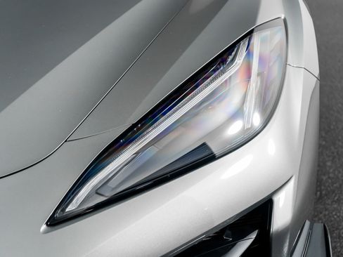 Used 2023 Chevrolet Corvette Z06 image 24