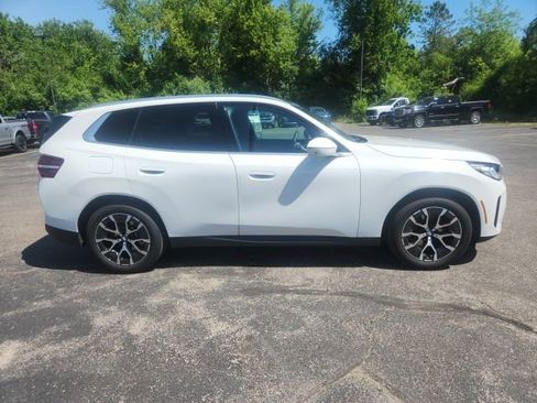 Used 2025 BMW X3 xDrive30i w/ Premium Package AWD/4WD image 4