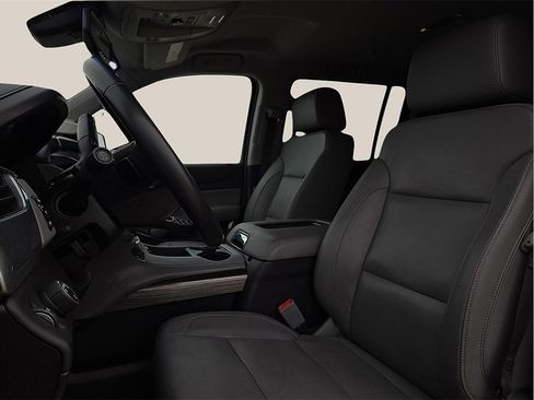 Used 2020 Chevrolet Suburban LT image 14
