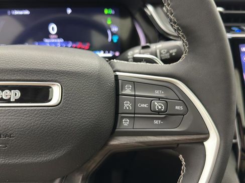 Used 2023 Jeep Grand Cherokee 4WD 4xe image 19