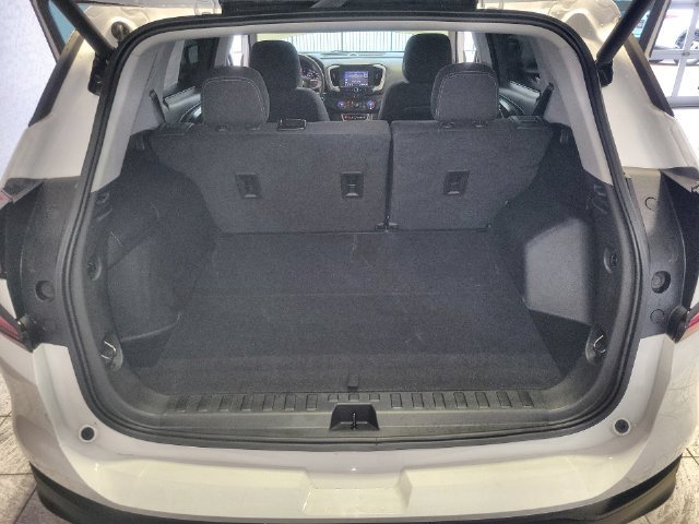Used 2023 GMC Terrain SLE w/ Driver Convenience Package FWD image 23