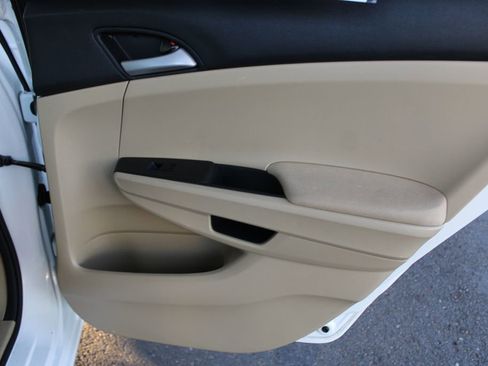 Used 2012 Honda Accord LX image 47