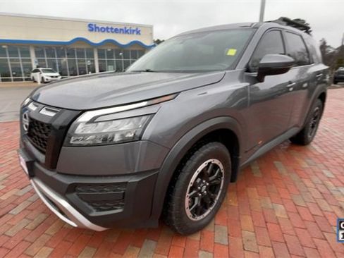 Used 2024 Nissan Pathfinder Rock Creek image 5