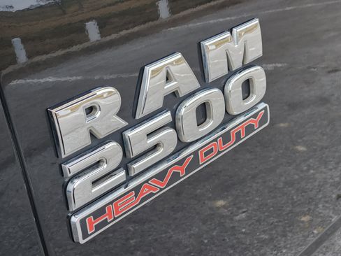 Used 2018 RAM 2500 Tradesman w/ Chrome Appearance Group image 11