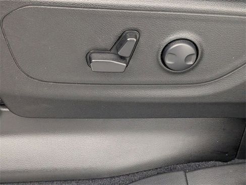 Certified 2025 RAM 1500 Big Horn image 13