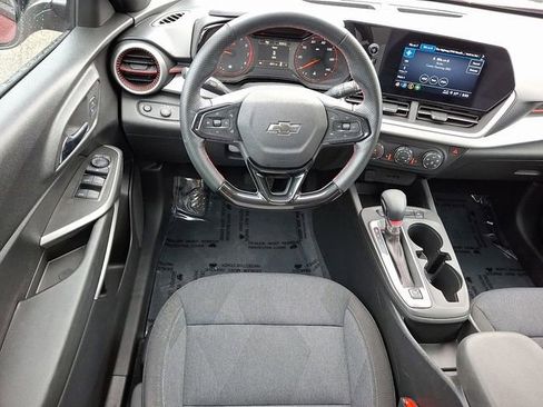 Used 2024 Chevrolet Trax RS w/ Driver Confidence Package image 20