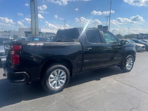 Used 2024 Chevrolet Silverado 1500 Custom AWD/4WD image 2