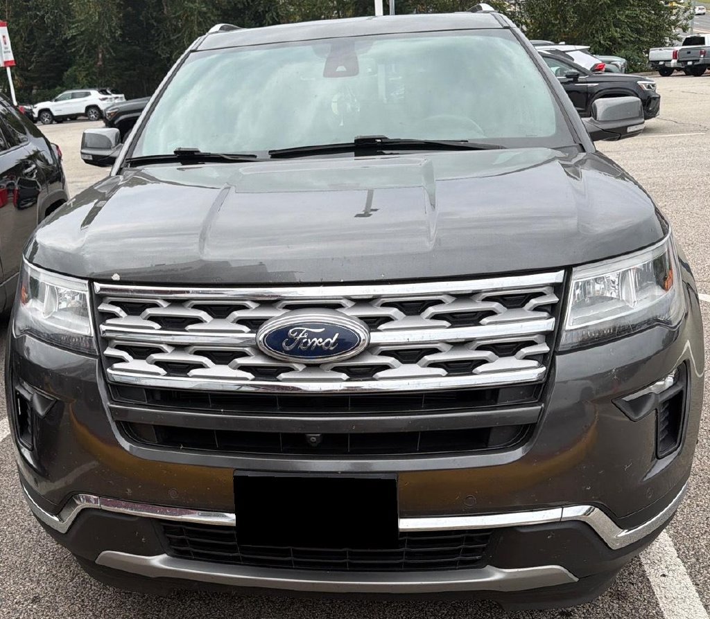 Used 2019 Ford Explorer Limited w/ Ford Safe & Smart Package FWD image 2