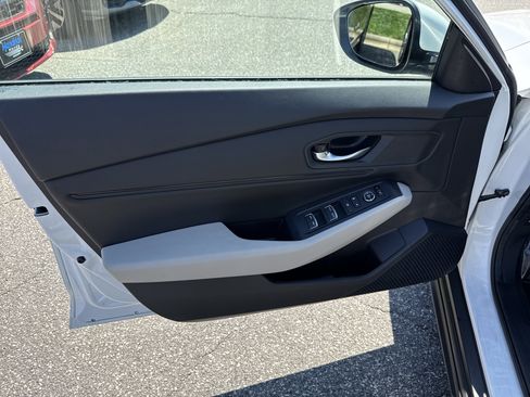 Certified 2024 Honda Accord EX image 14
