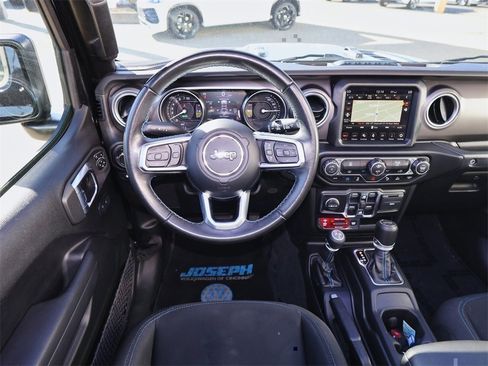 Used 2022 Jeep Wrangler Unlimited Rubicon 4xe w/ Safety Group image 20