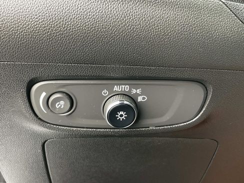 Used 2025 Buick Encore GX Preferred image 19