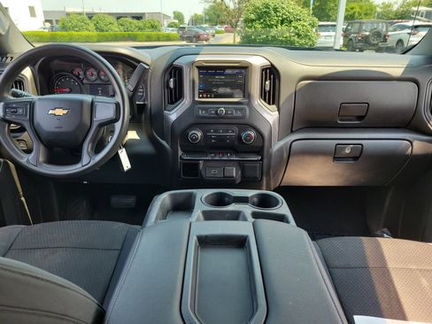 Used 2019 Chevrolet Silverado 1500 Custom image 9