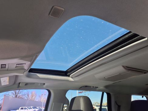 Used 2020 Cadillac Escalade Luxury image 11