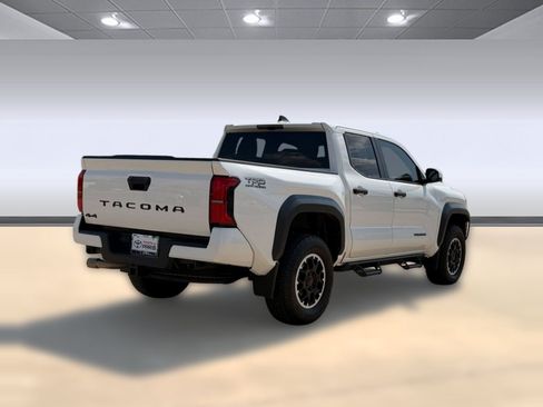 Used 2024 Toyota Tacoma TRD Off-Road AWD/4WD image 9