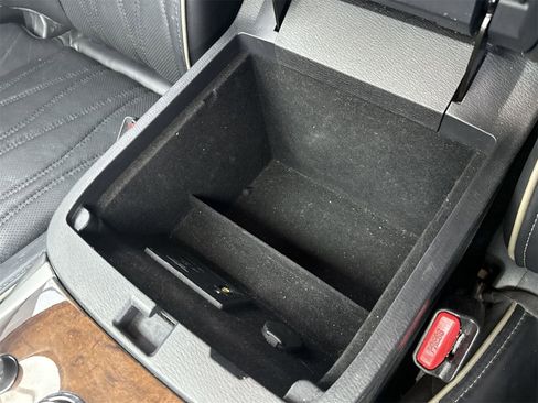 Used 2017 INFINITI QX60 Luxe w/ Deluxe Technology Package image 39