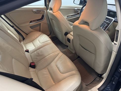 Used 2012 Volvo S60 T5 image 12