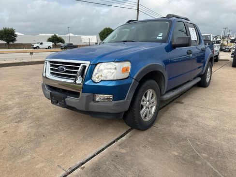 Used 2010 Ford Explorer Sport Trac XLT RWD image 3