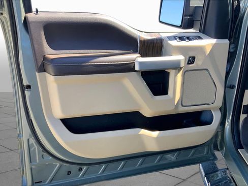 Used 2020 Ford F150 Lariat w/ Trailer Tow Package RWD image 37