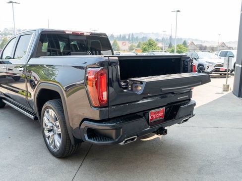 Used 2022 GMC Sierra 1500 Denali w/ Denali Reserve Package AWD/4WD image 35