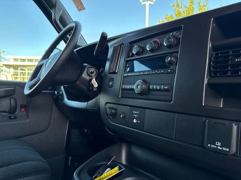 Used 2023 Chevrolet Express 2500 w/ Driver Convenience Package image 20
