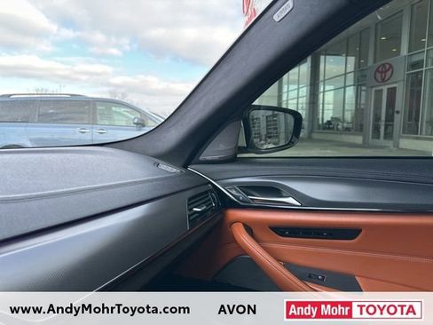 Used 2018 BMW M5 image 27