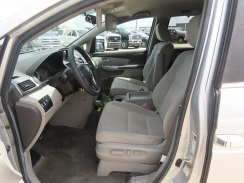 Used 2013 Honda Odyssey EX image 25