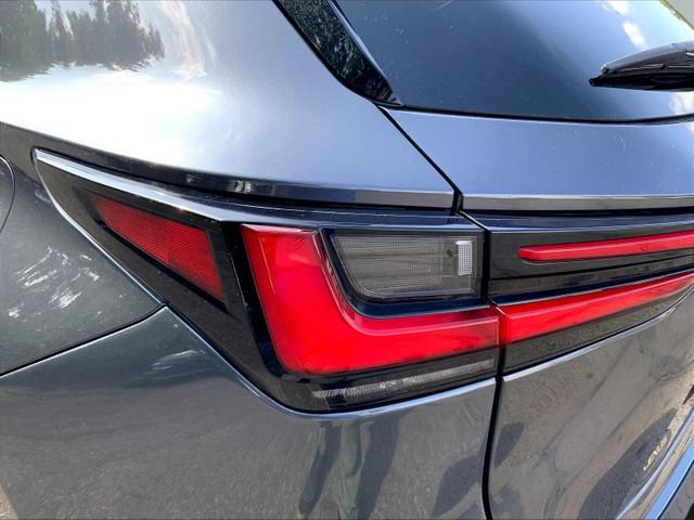 Used 2022 Lexus NX 350 F Sport w/ Towing Package (2000 Lbs) AWD/4WD image 12
