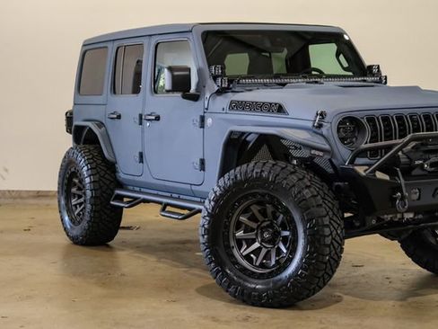 Used 2025 Jeep Wrangler Unlimited Rubicon w/ Technology Group image 7