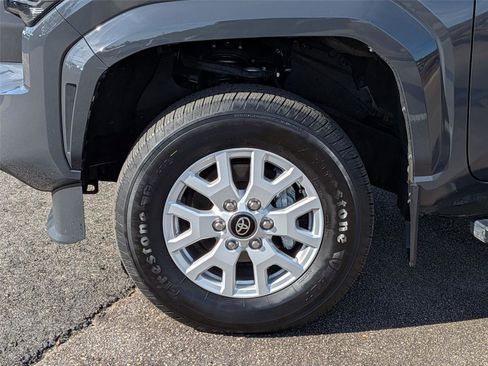 Used 2024 Toyota Tacoma SR5 image 9
