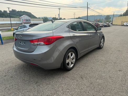Used 2013 Hyundai Elantra GLS w/ Preferred Pkg FWD image 7