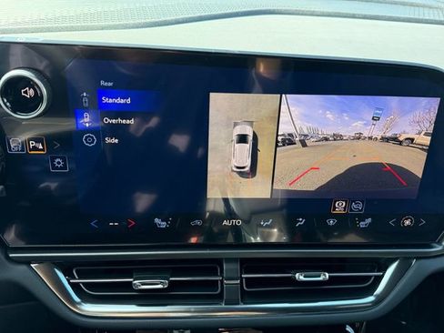 New 2026 Chevrolet Equinox EV LT image 22