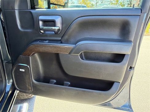 Used 2018 GMC Sierra 3500 Denali w/ Duramax Plus Package image 14