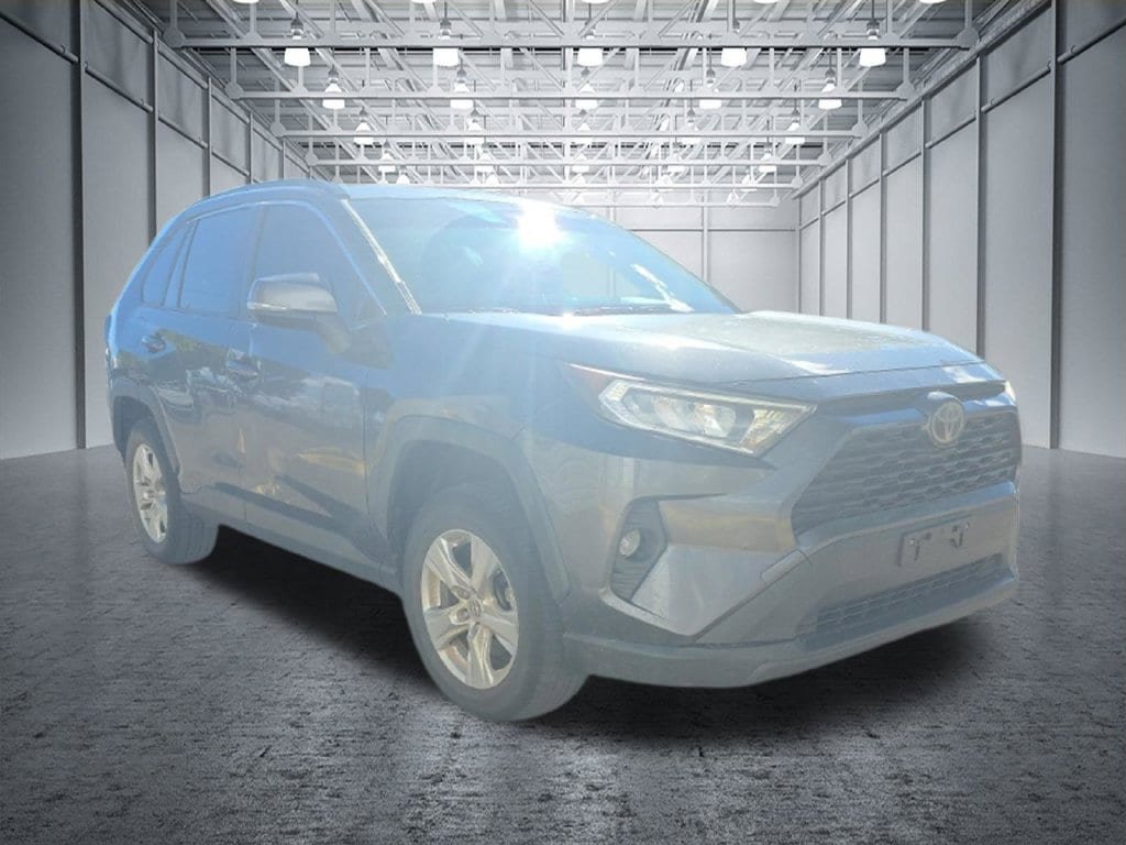 Used 2019 Toyota RAV4 XLE AWD/4WD image 8