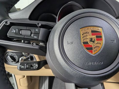 New 2026 Porsche Macan image 36