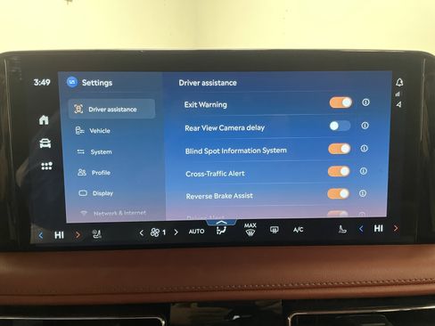 Used 2025 Lincoln Aviator Reserve w/ Equipment Group 201A image 11