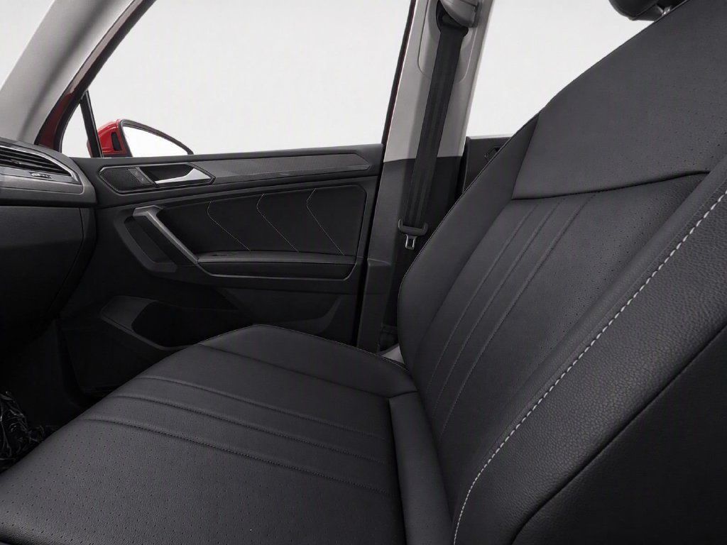 Certified 2023 Volkswagen Tiguan SE AWD/4WD image 25