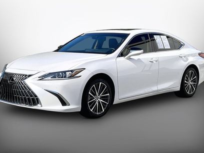 Used 2025 Lexus ES 300h w/ Premium Package