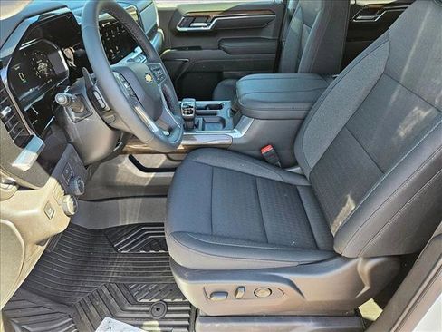 New 2026 Chevrolet Silverado 1500 LT image 4