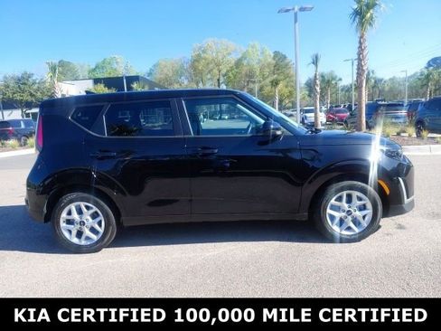 Certified 2025 Kia Soul LX w/ LX Technology Package image 4