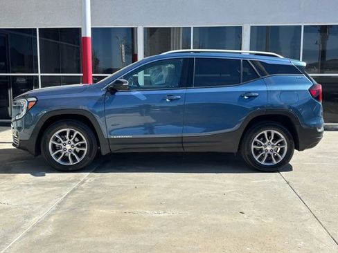 Certified 2024 GMC Terrain SLT image 6