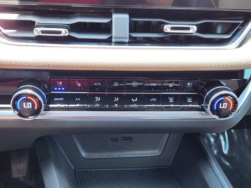 New 2026 Chevrolet Equinox ACTIV w/ Convenience Package III AWD/4WD image 20