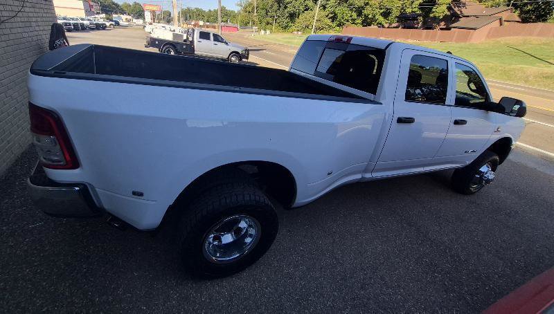 Used 2022 RAM 3500 Tradesman AWD/4WD image 5