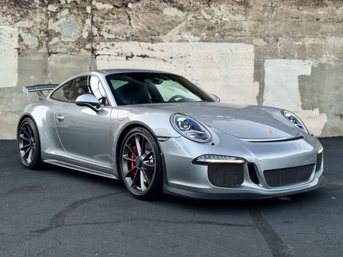 Used 2015 Porsche 911 GT3 RWD image 3