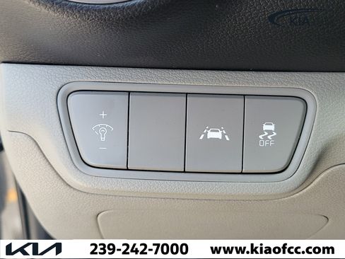 Used 2020 Kia Forte LXS FWD image 28