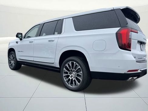New 2026 GMC Yukon XL Denali w/ Denali Reserve Package image 3