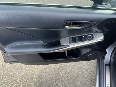 Used 2018 Lexus IS 300 F Sport RWD image 18