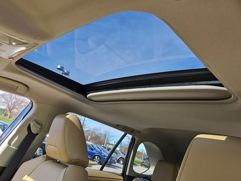 Used 2023 Toyota RAV4 XLE Premium image 19