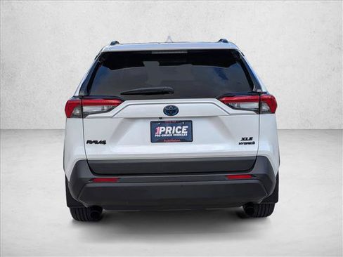 Used 2024 Toyota RAV4 XLE Premium AWD/4WD image 7